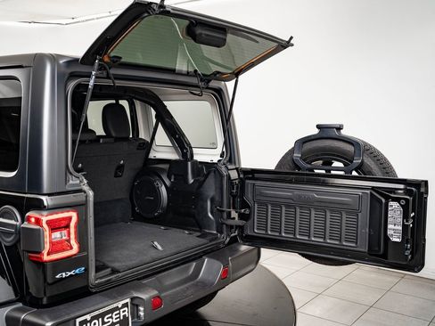 Used 2023 Jeep Wrangler Unlimited Sahara w/ Cold Weather Group image 22