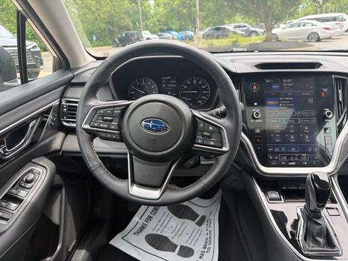 Used 2025 Subaru Outback Touring AWD/4WD image 15