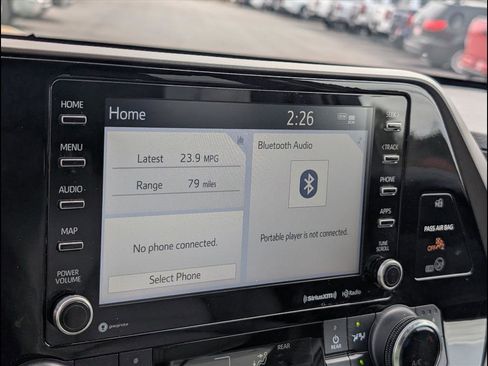 Used 2022 Toyota Highlander XLE image 17