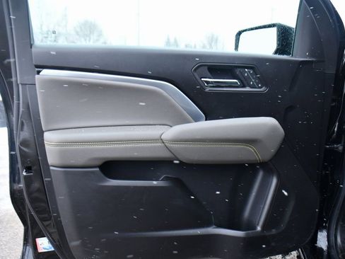 Used 2025 Chevrolet Colorado ZR2 image 22