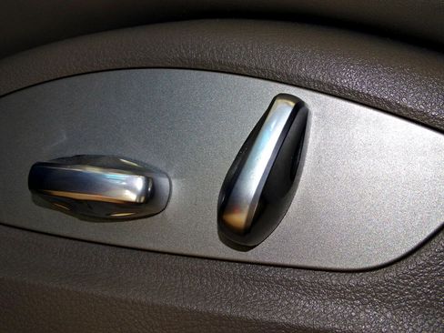 Used 2014 Porsche Cayenne GTS image 13