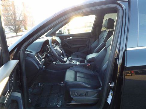 Used 2019 Audi SQ5 Prestige w/ Prestige Package image 28
