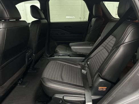 Used 2025 Nissan Pathfinder Rock Creek AWD/4WD image 22