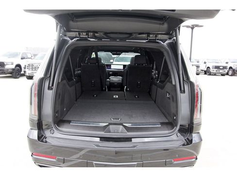 Used 2025 Cadillac Escalade ESV Sport AWD/4WD image 30
