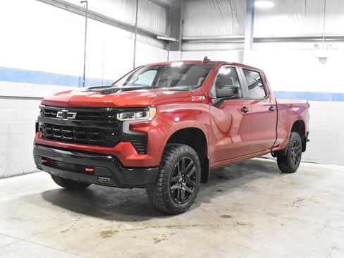 Used 2023 Chevrolet Silverado 1500 LT Trail Boss w/ Protection Package AWD/4WD image 7