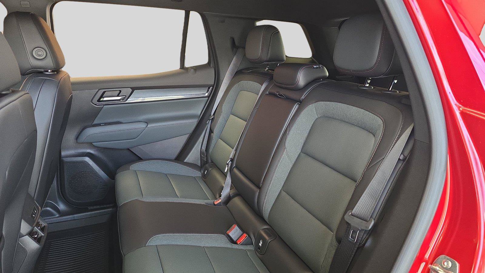 New 2027 GMC Terrain AT4 w/ Convenience Package III AWD/4WD image 18