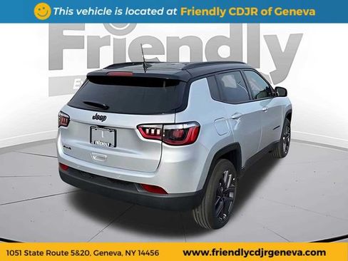 Used 2026 Jeep Compass Limited AWD/4WD image 5