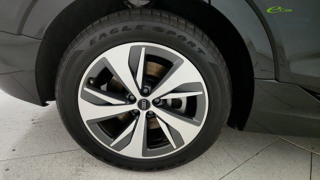 Used 2024 Audi Q8 e-tron Premium AWD/4WD image 86