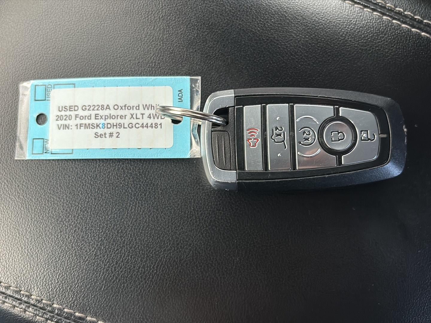 Used 2020 Ford Explorer XLT w/ Equipment Group 202A AWD/4WD image 25