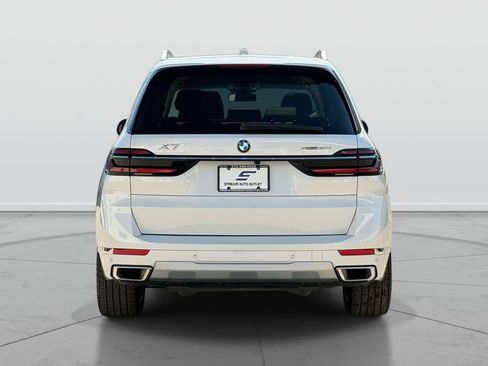 Used 2026 BMW X7 xDrive40i AWD/4WD image 7