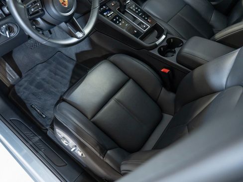 Certified 2026 Porsche Macan AWD/4WD image 14