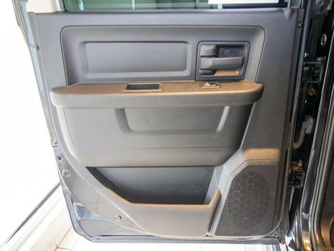 Used 2019 RAM 1500 ST w/ SXT Plus Group image 9