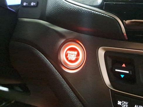 Certified 2025 Honda Passport EX-L image 26