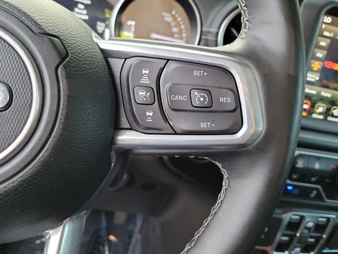 Used 2021 Jeep Wrangler Unlimited Sahara w/ Cold Weather Group AWD/4WD image 26