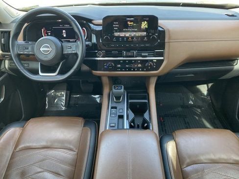 Used 2022 Nissan Pathfinder Platinum w/ Lighting Package (N93) image 14