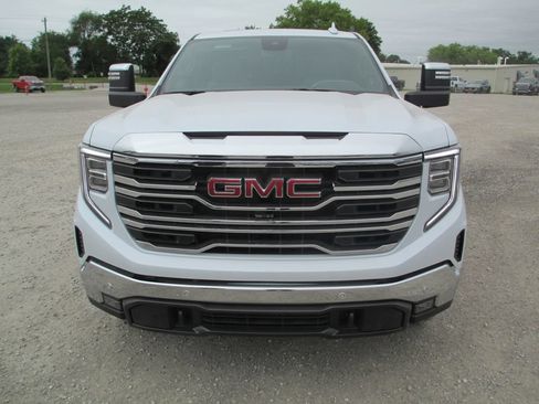 New 2026 GMC Sierra 1500 SLT w/ SLT Premium Plus Package AWD/4WD image 13