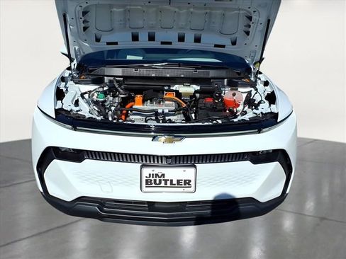 New 2026 Chevrolet Equinox EV LT image 19