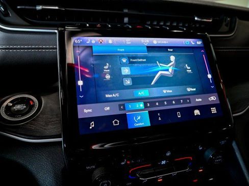 Used 2021 Jeep Grand Cherokee L Limited image 40