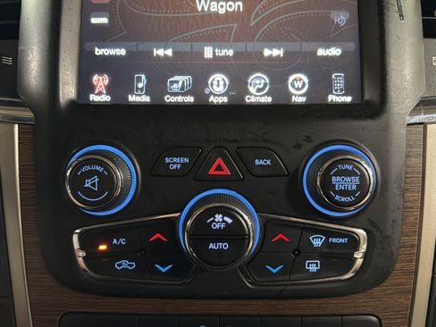 Used 2014 RAM 1500 Laramie w/ Convenience Group RWD image 27