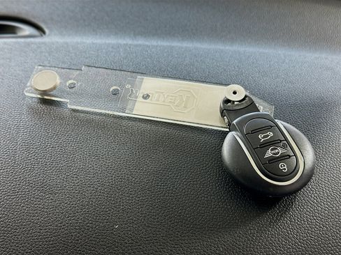 Used 2023 MINI Cooper S image 32