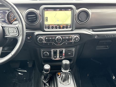 Used 2023 Jeep Wrangler Sport S image 28