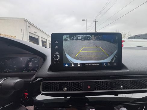 Used 2025 Honda Civic Sport image 9