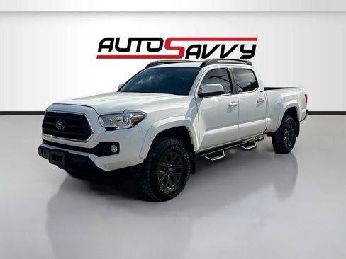 Used 2021 Toyota Tacoma SR5 w/ Blackout Package (TMS) image 3