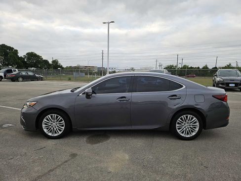 Used 2016 Lexus ES 350 w/ Premium Package w/Wood Trim image 4