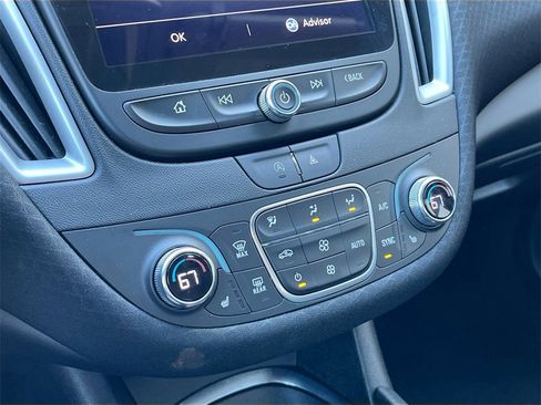 Used 2024 Chevrolet Malibu LT image 15