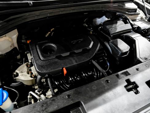 Used 2019 Hyundai Santa Fe SE image 43