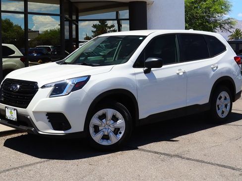 Used 2022 Subaru Forester AWD/4WD image 2