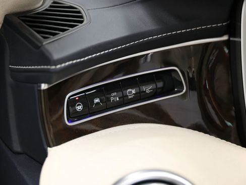 Used 2017 Mercedes-Benz S 550 Cabriolet image 18
