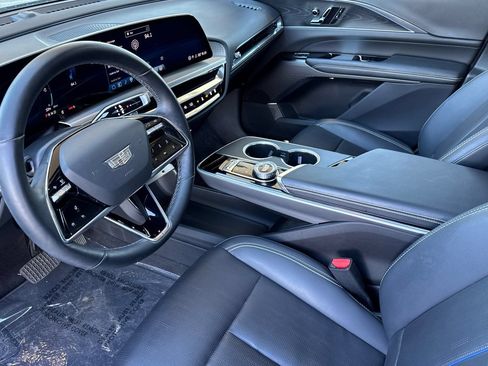 Certified 2024 Cadillac Lyriq Luxury AWD/4WD image 10
