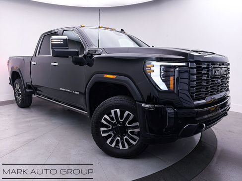 Used 2024 GMC Sierra 3500 Denali Ultimate image 18