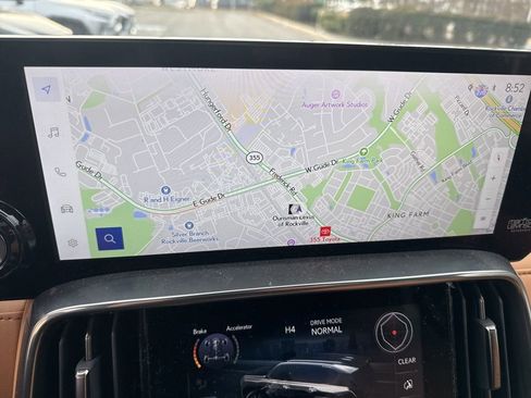 Used 2023 Lexus LX 600 4WD w/ Luxury Package image 14