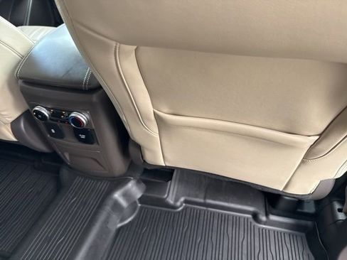 Used 2023 Ford Explorer Platinum w/ Technology Package image 33