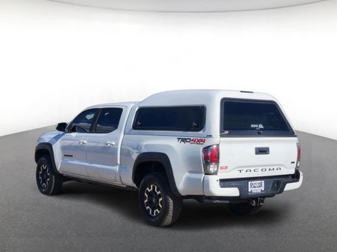 Used 2022 Toyota Tacoma TRD Off-Road w/ Technology Package AWD/4WD image 4