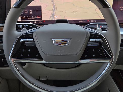 New 2026 Cadillac Escalade ESV Platinum Sport w/ LPO, ONYX Package image 17