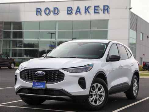 Certified 2025 Ford Escape Active w/ Tech Pack #1 AWD/4WD image 1