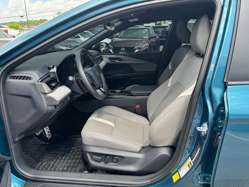 Used 2026 Toyota Camry SE FWD image 15