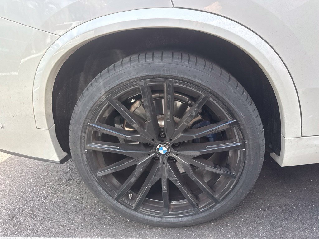 Used 2025 BMW X5 M60i AWD/4WD image 11