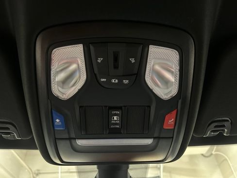 Used 2023 RAM 1500 Big Horn AWD/4WD image 25