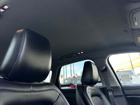Used 2022 Lincoln Corsair Reserve FWD image 16