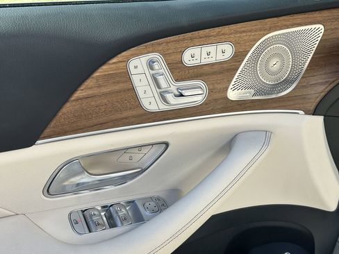 Used 2025 Mercedes-Benz GLE 350 4MATIC image 19