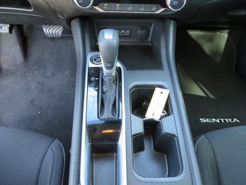 Used 2024 Nissan Sentra SV image 22