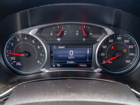 Used 2019 Chevrolet Equinox LT FWD image 20