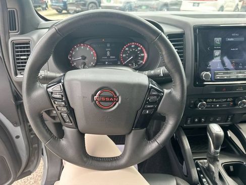 Used 2022 Nissan Frontier PRO-4X w/ Pro-4X Premium Package AWD/4WD image 15