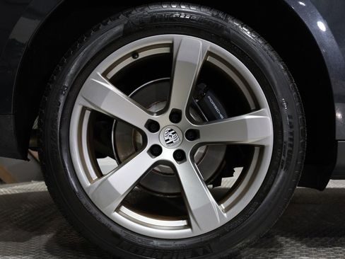 Used 2023 Porsche Macan image 56