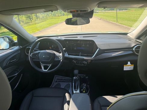 New 2026 Chevrolet Trax ACTIV w/ Driver Confidence Package FWD image 17