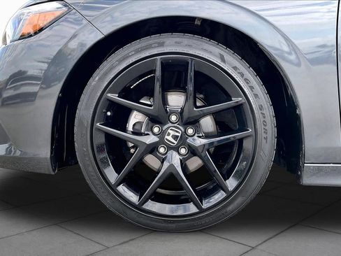 Used 2024 Honda Civic Sport image 11